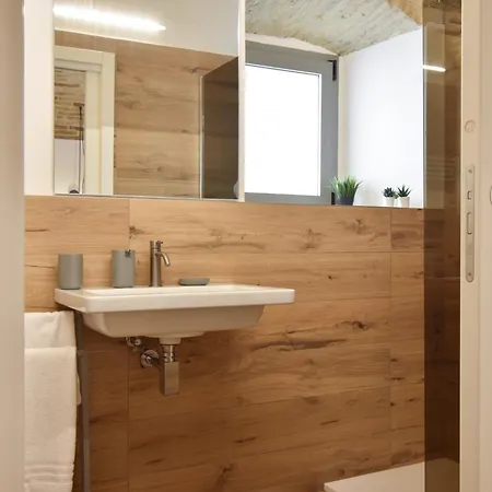 Ago E Luce - Yourplace Abruzzo Bed & Breakfast 3*